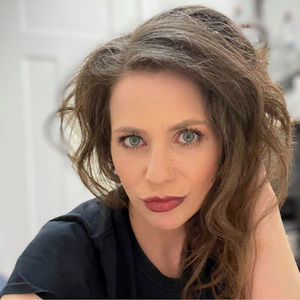 Meet your Posher, Dana